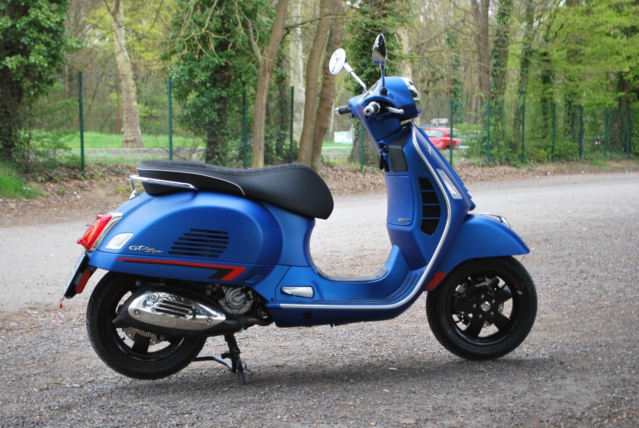 Vespa GTS SuperSport 300